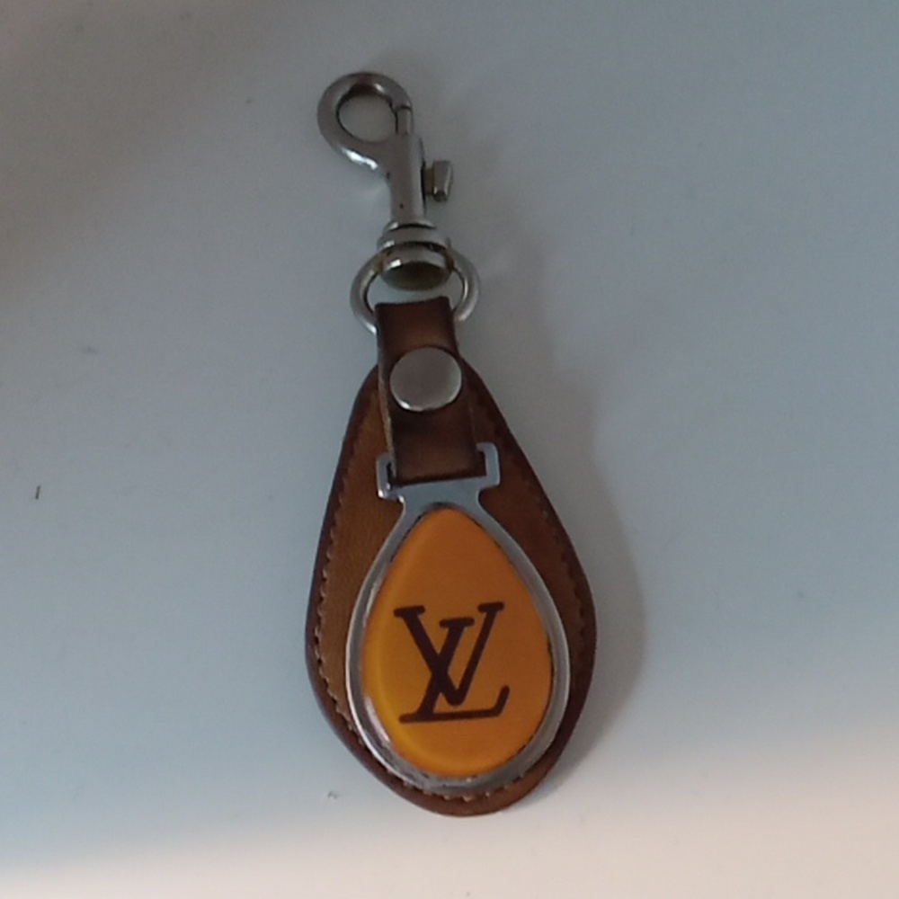 LOUIS VUITTON KEY CHAIN "VINTAGE"